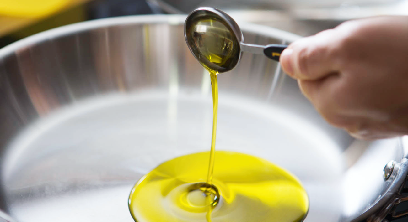Cómo desechar el aceite de cocina